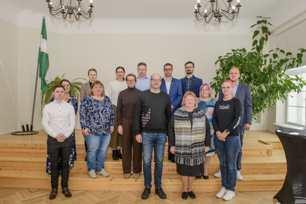 Türi vallavalitsuse ja Regionaal- ja Põllumajandusministeeriumi esindajad vallamajas..jpg