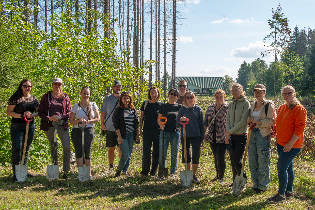 Swedpank töötajad.png