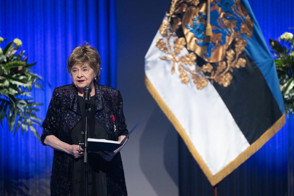 14.02.2026 Presidendi teenetemärkide tseremoonia. Laureaatide nimel kõneles kirjanik Leelo Tungal.jpg
