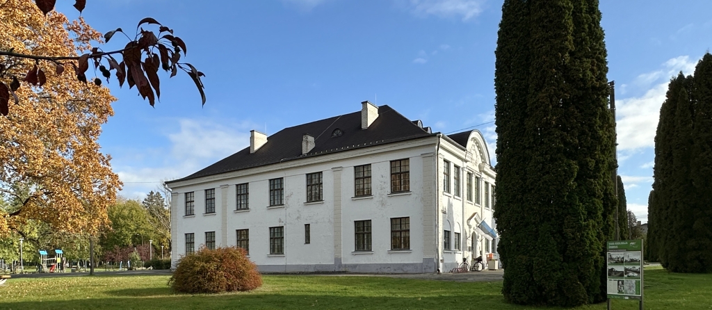 Valge maja.jpg