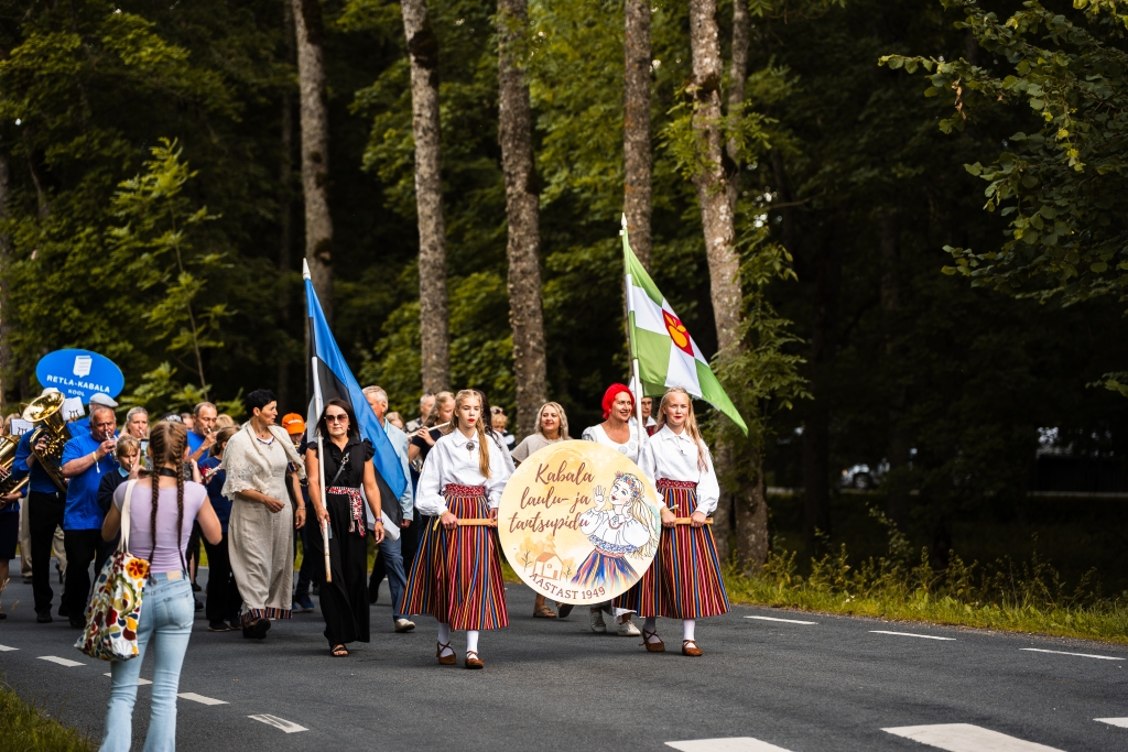 60. Kabala laulu- ja tantsupeo rongkäik.jpg