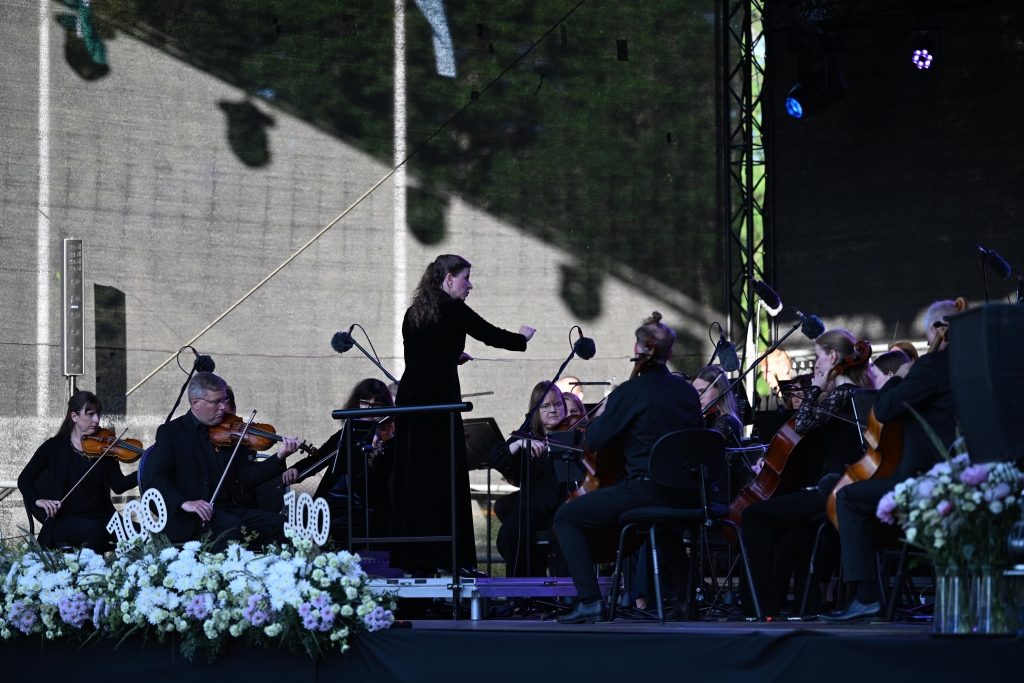 Türi 100: Tallinna Kammerorkester ja Kristiina Poska.jpg