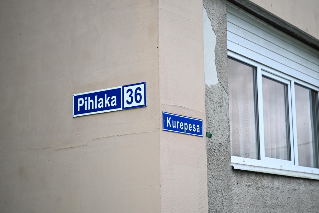 Pihlaka tn 36 korterelamu Taikse külas.JPG